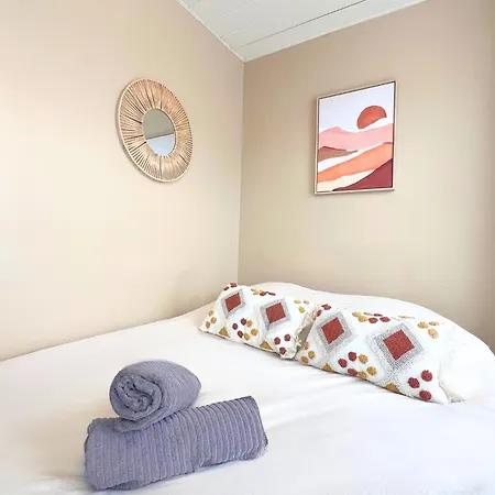 & Confortables Au Centre De - Gare A Proximite Apartmán Bourbourg
